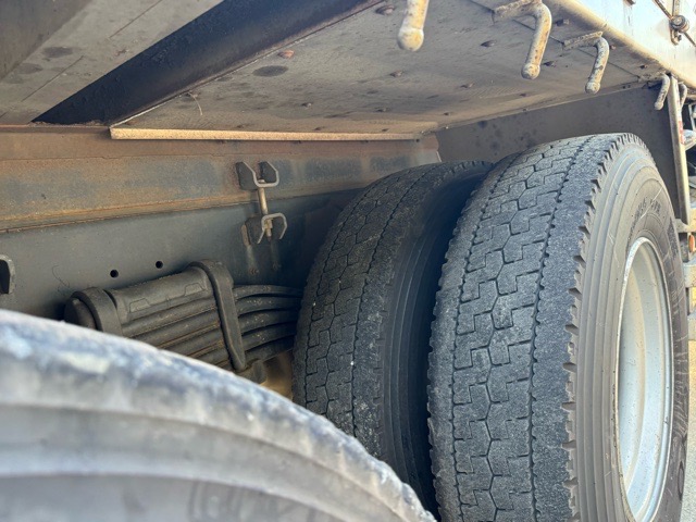 UDクオン平ボデATリーフサス車検たっぷりフジタボデー材木ローラ|中古トラックの販売・買取・査定のアイナビ