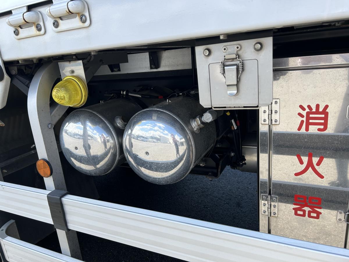 日野 プロフィア アルミウイング ハイルーフ|中古トラックの販売・買取・査定のアイナビ