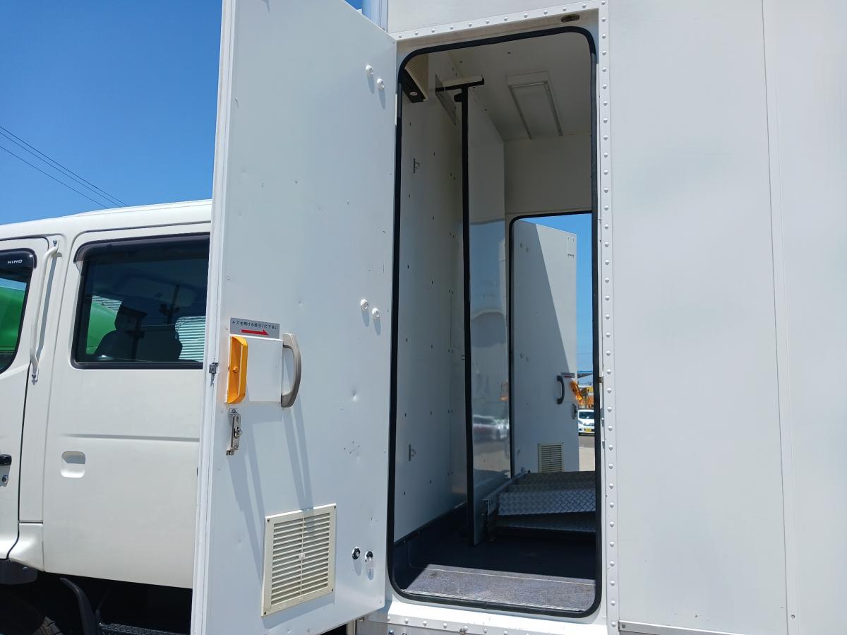 距離少ない2万km、ゲートバン、7人乗り|中古トラックの販売・買取・査定のアイナビ