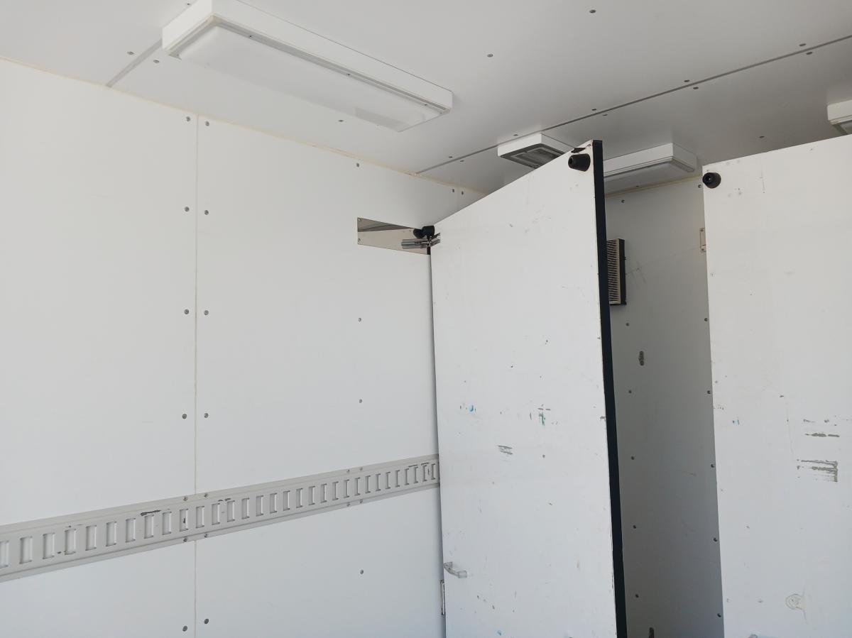 距離少ない2万km、ゲートバン、7人乗り|中古トラックの販売・買取・査定のアイナビ