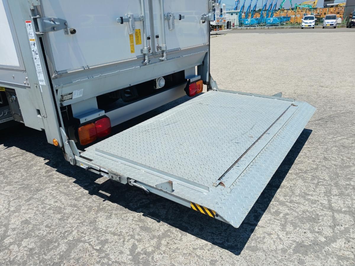 距離少ない2万km、ゲートバン、7人乗り|中古トラックの販売・買取・査定のアイナビ