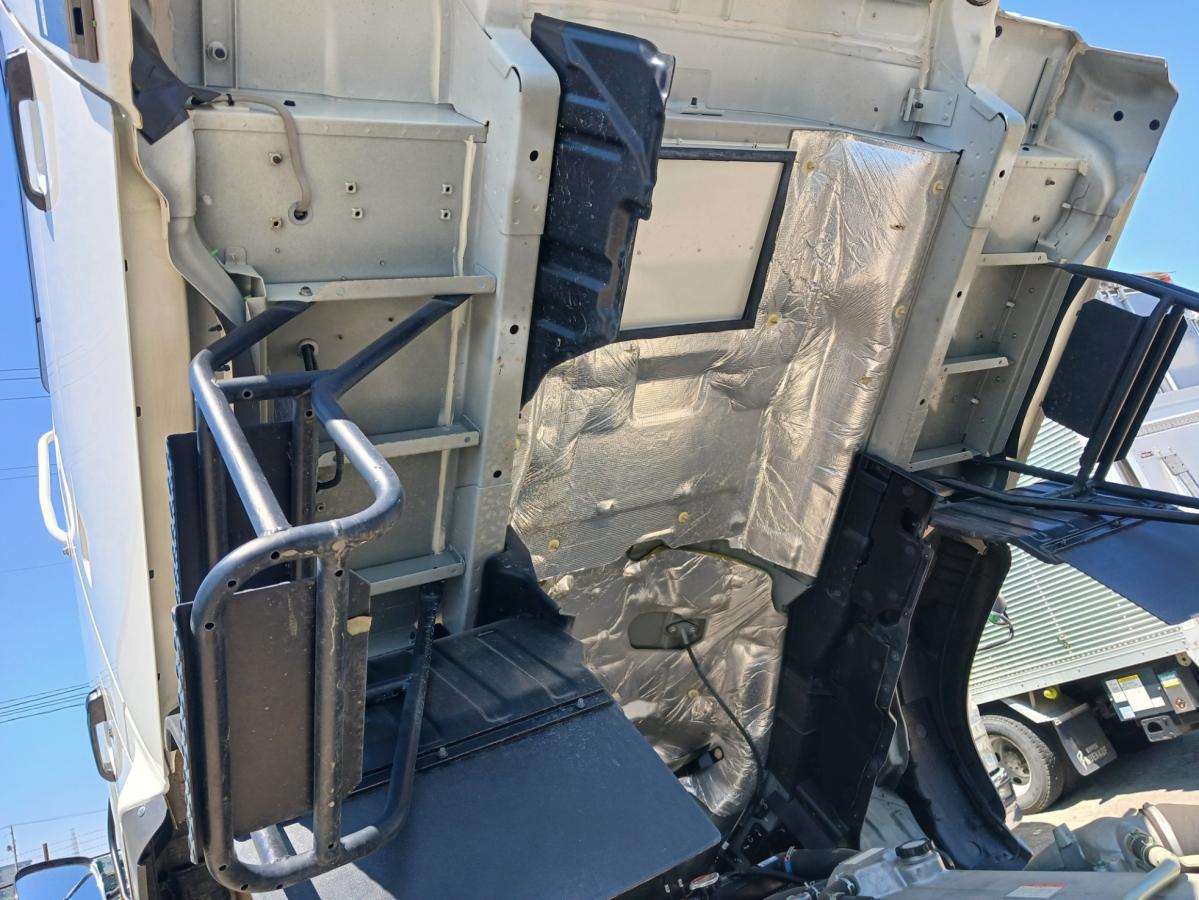 距離少ない2万km、ゲートバン、7人乗り|中古トラックの販売・買取・査定のアイナビ