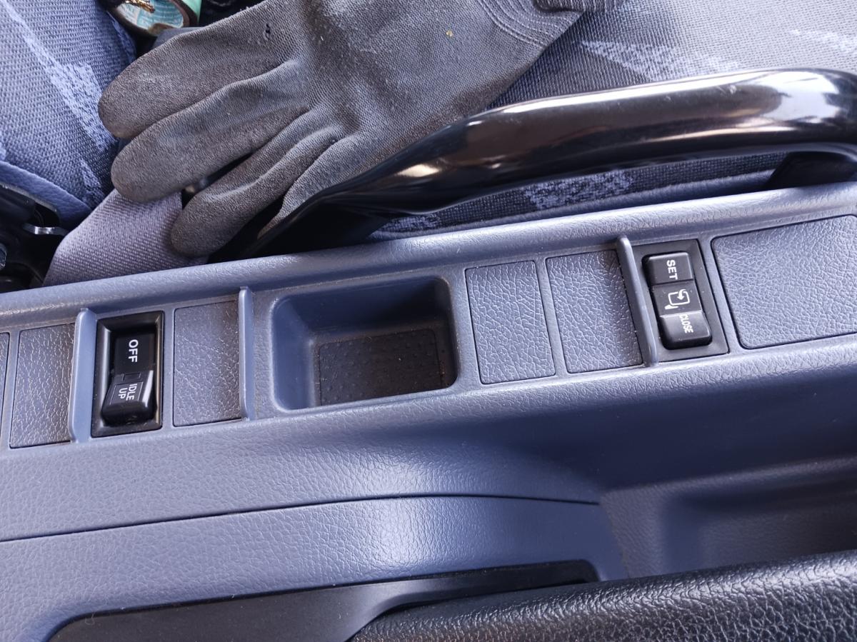 距離少ない2万km、ゲートバン、7人乗り|中古トラックの販売・買取・査定のアイナビ