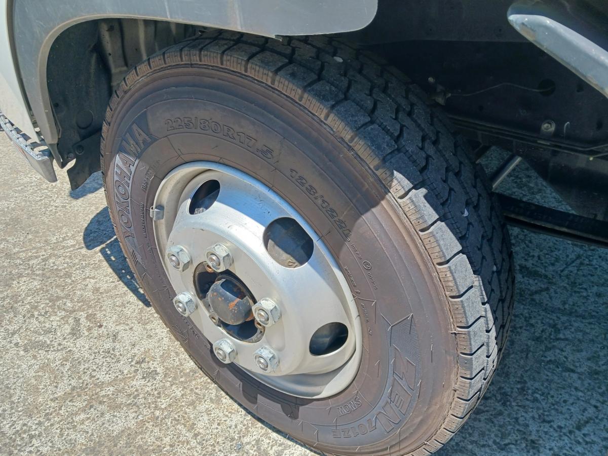 距離少ない2万km、ゲートバン、7人乗り|中古トラックの販売・買取・査定のアイナビ