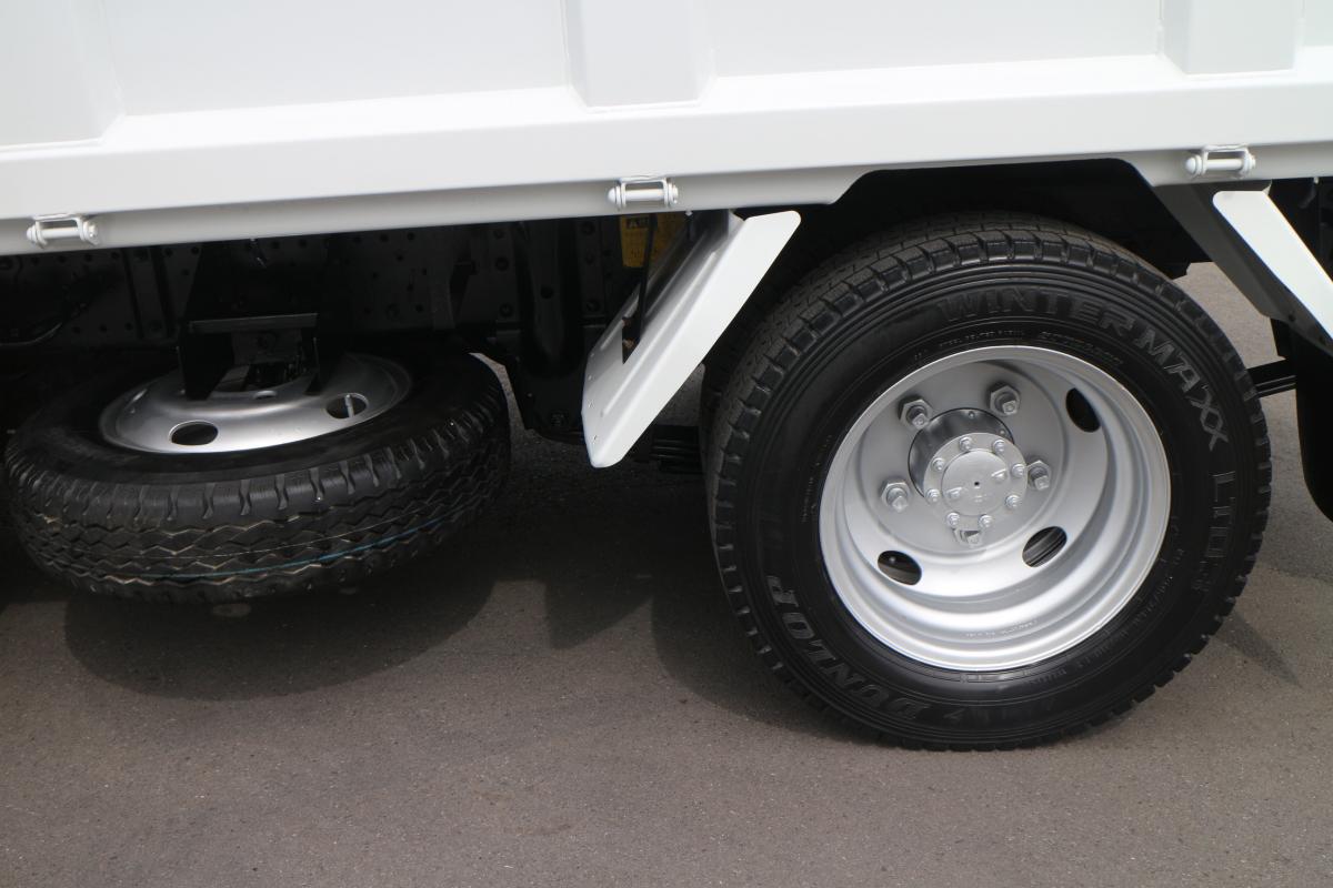 H24 エルフ 低床ダンプ 3T|中古トラックの販売・買取・査定のアイナビ