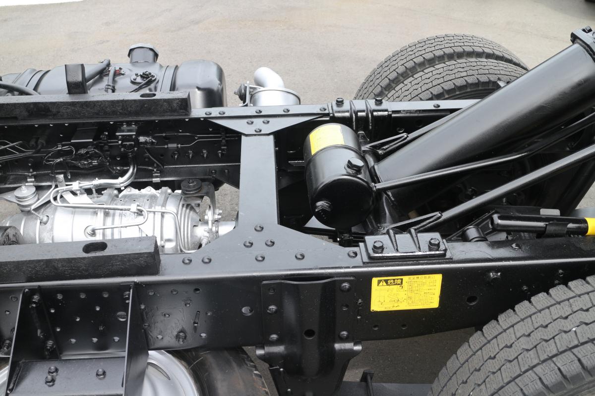 H24 エルフ 低床ダンプ 3T|中古トラックの販売・買取・査定のアイナビ