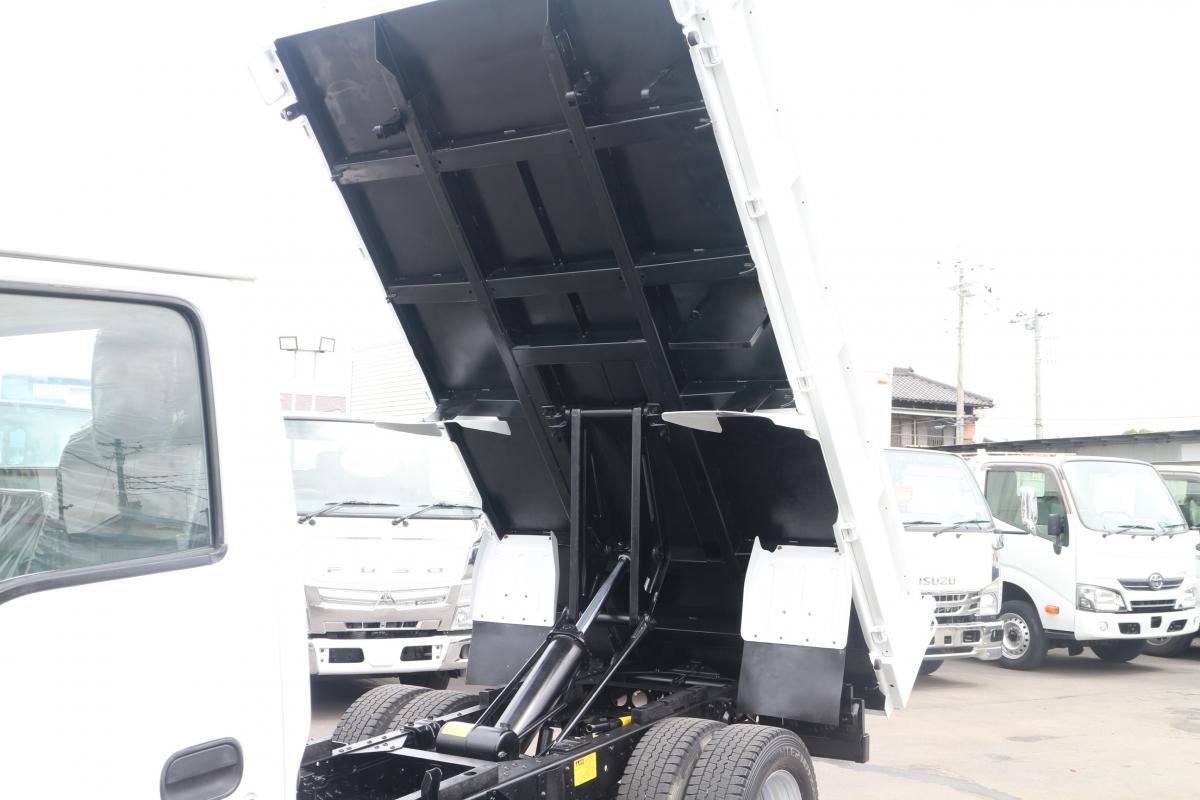 H24 エルフ 低床ダンプ 3T|中古トラックの販売・買取・査定のアイナビ