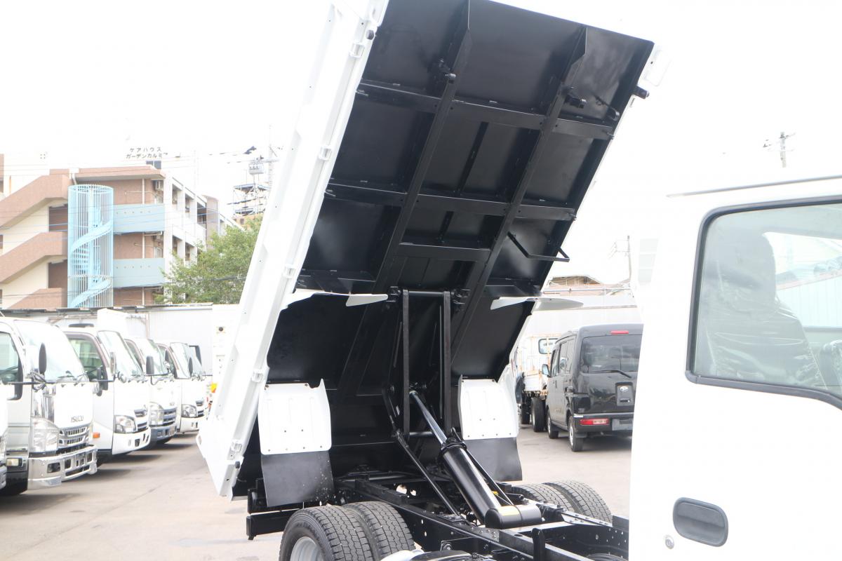 H24 エルフ 低床ダンプ 3T|中古トラックの販売・買取・査定のアイナビ