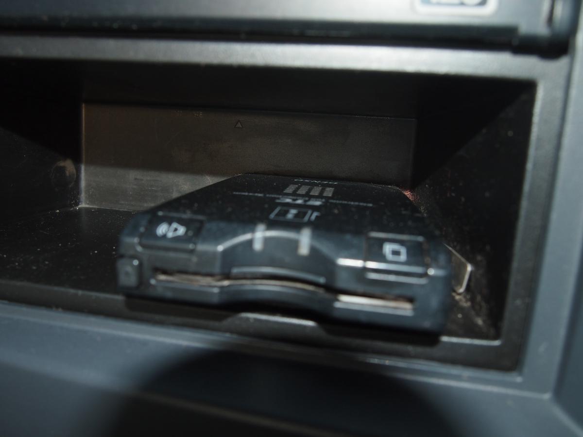 H.26年いすゞフォワードアルミバン 標準 PG観音|中古トラックの販売・買取・査定のアイナビ