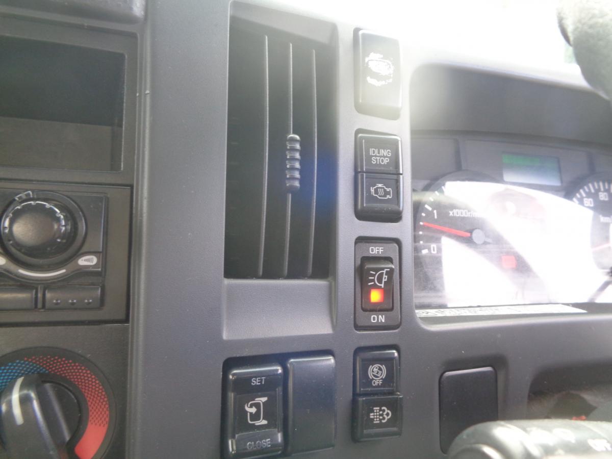 H.26年いすゞフォワードアルミバン 標準 PG観音|中古トラックの販売・買取・査定のアイナビ