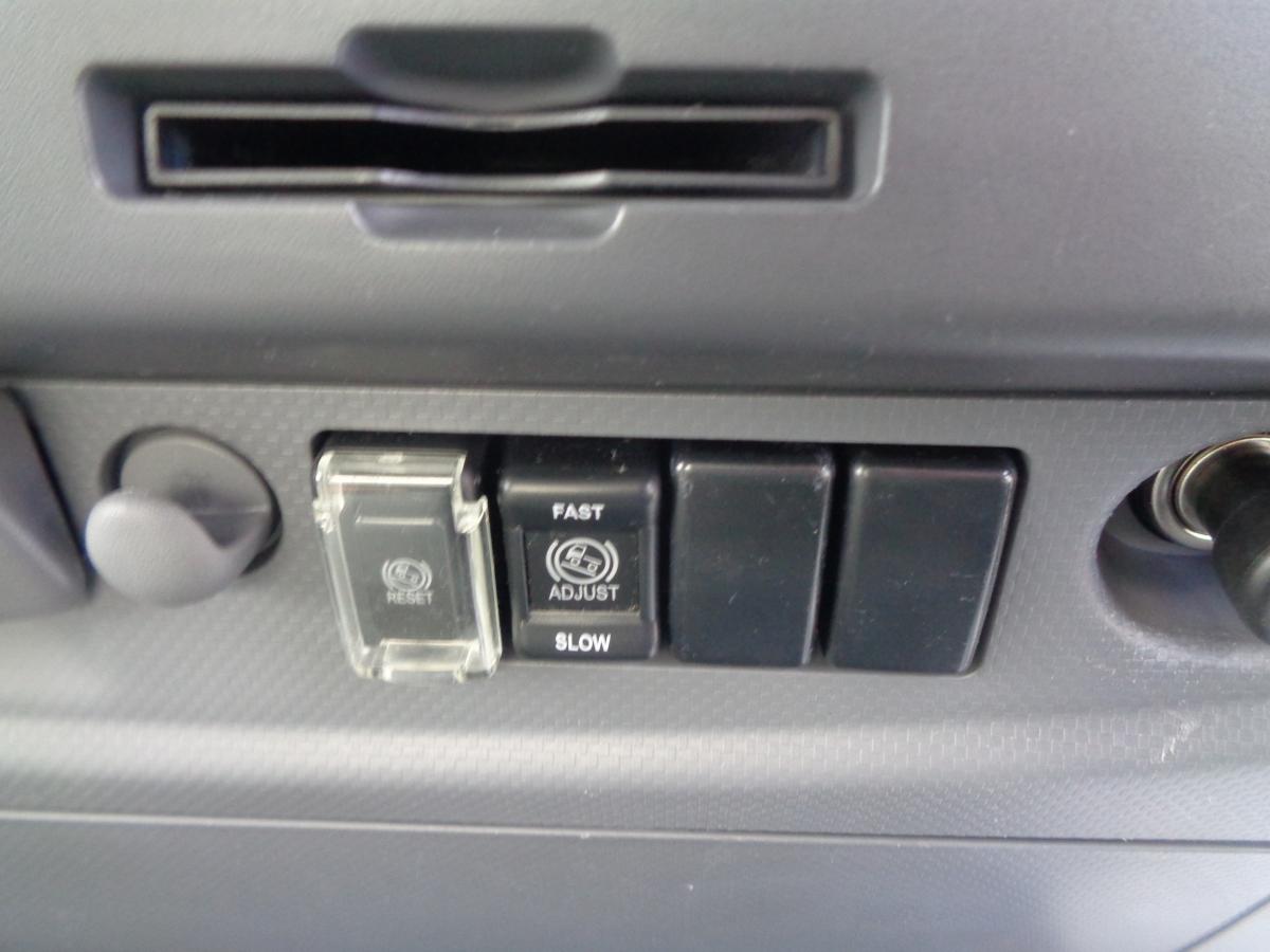 H.26年いすゞフォワードアルミバン 標準 PG観音|中古トラックの販売・買取・査定のアイナビ