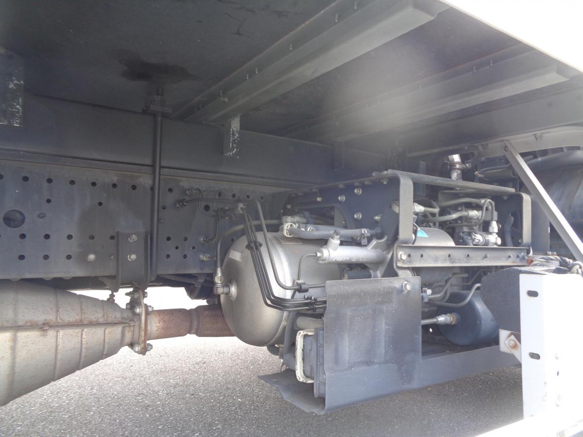 H.26年いすゞフォワードアルミバン 標準 PG観音|中古トラックの販売・買取・査定のアイナビ