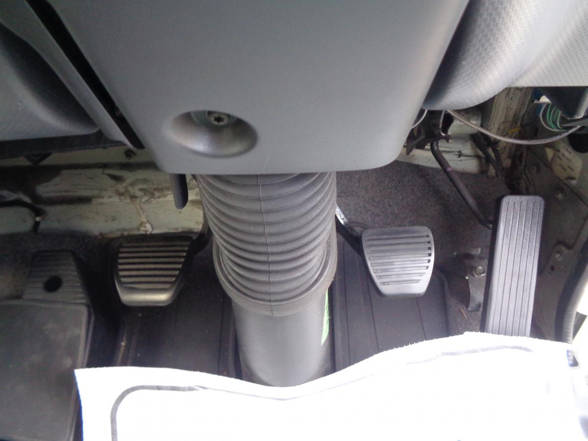 H.26年いすゞフォワードアルミバン 標準 PG観音|中古トラックの販売・買取・査定のアイナビ