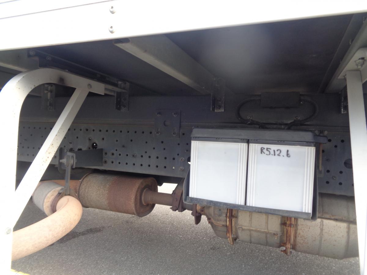 H.26年いすゞフォワードアルミバン 標準 PG観音|中古トラックの販売・買取・査定のアイナビ