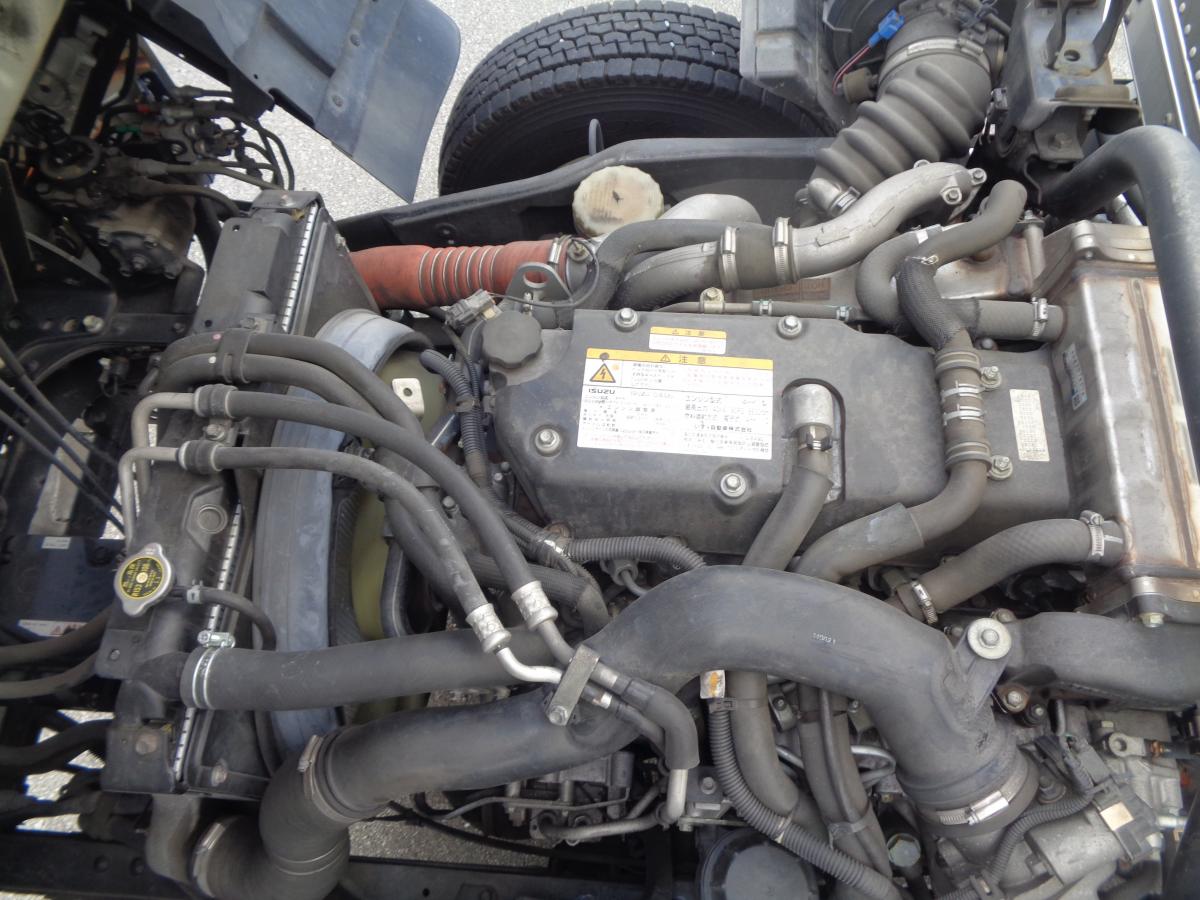 H.26年いすゞフォワードアルミバン 標準 PG観音|中古トラックの販売・買取・査定のアイナビ