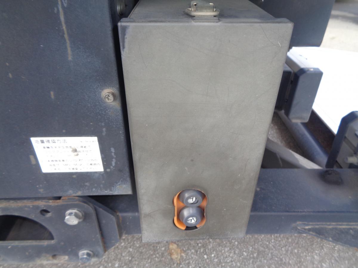 H.26年いすゞフォワードアルミバン 標準 PG観音|中古トラックの販売・買取・査定のアイナビ