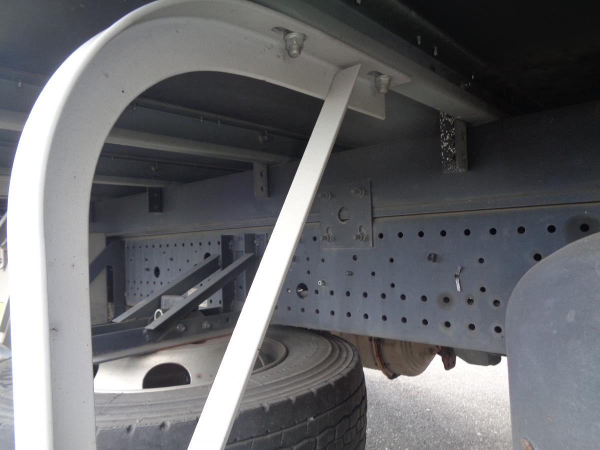 H.26年いすゞフォワードアルミバン 標準 PG観音|中古トラックの販売・買取・査定のアイナビ