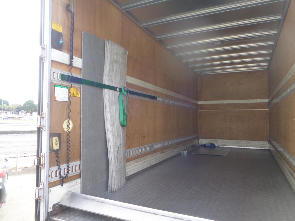 H.26年いすゞフォワードアルミバン 標準 PG観音|中古トラックの販売・買取・査定のアイナビ