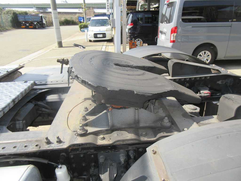 車検付き2PGクオンハイルーフ11.5トントラクタ|中古トラックの販売・買取・査定のアイナビ