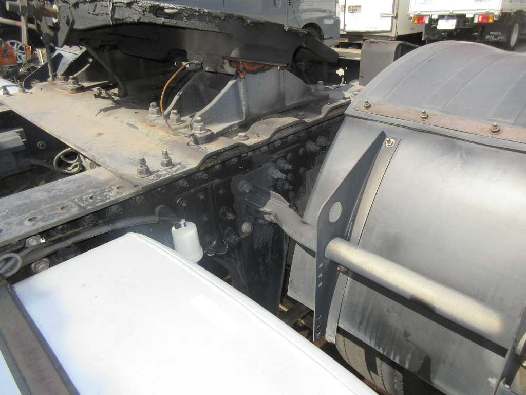 車検付き2PGクオンハイルーフ11.5トントラクタ|中古トラックの販売・買取・査定のアイナビ