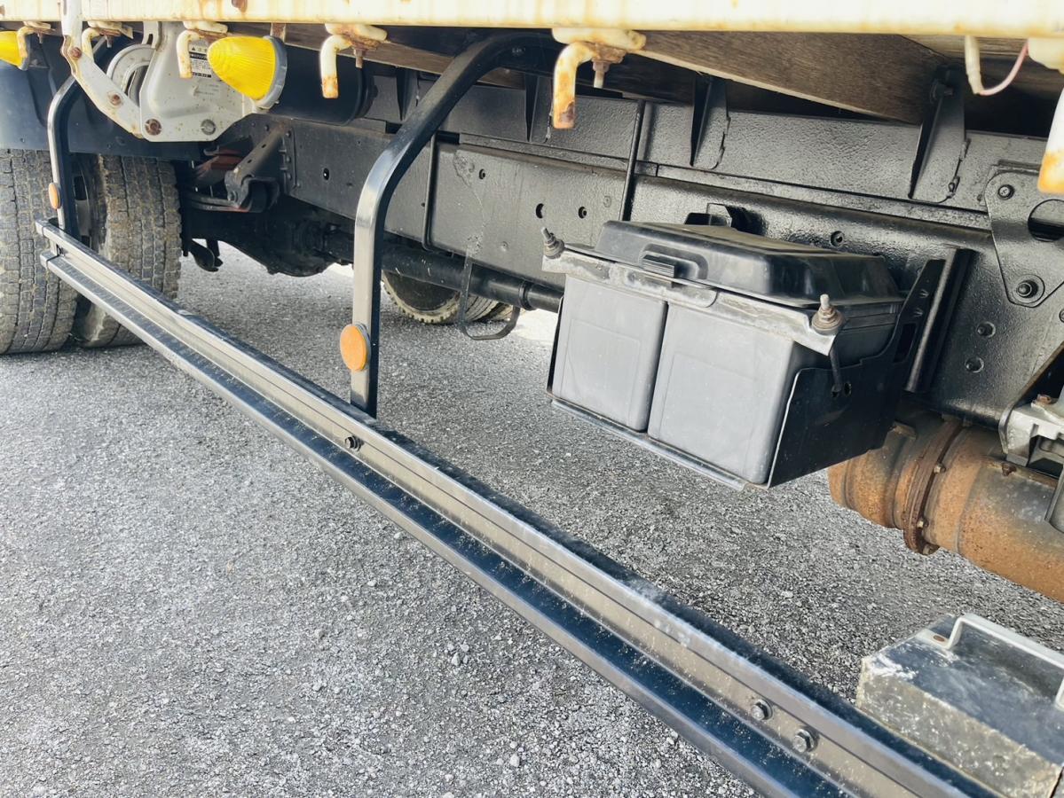 レンジャー 4段クレーンラジコン付|中古トラックの販売・買取・査定のアイナビ