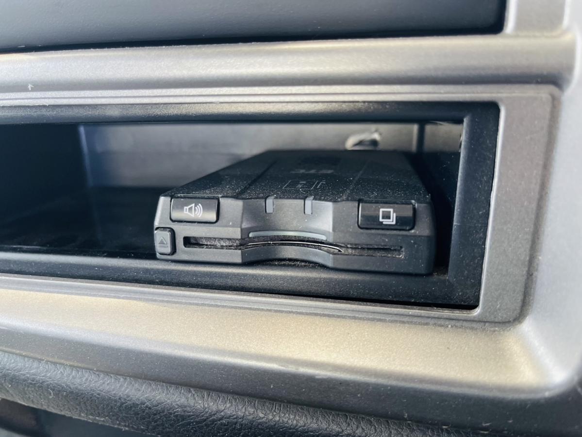 レンジャー 4段クレーンラジコン付|中古トラックの販売・買取・査定のアイナビ