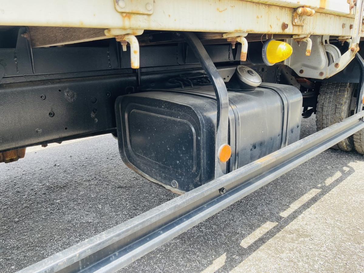 レンジャー 4段クレーンラジコン付|中古トラックの販売・買取・査定のアイナビ