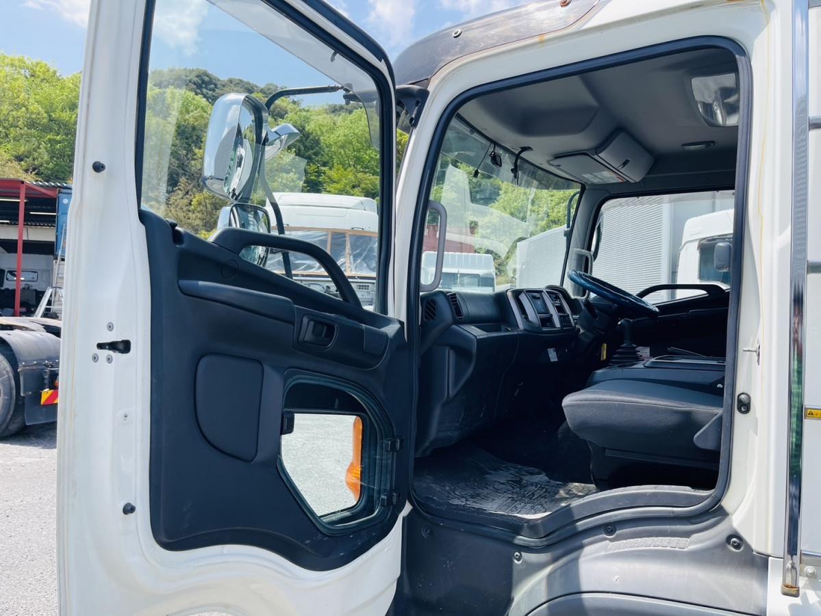 レンジャー 4段クレーンラジコン付|中古トラックの販売・買取・査定のアイナビ