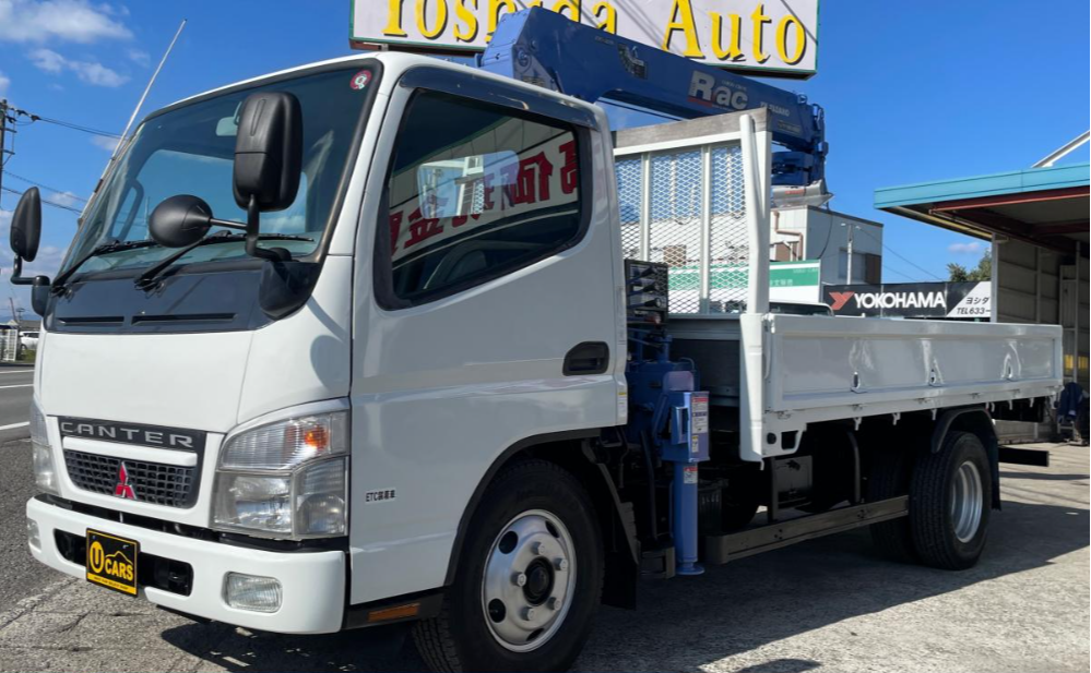 H18キャンター2t平ボディ 3段クレーンラジコン付|中古トラックの販売・買取・査定のアイナビ