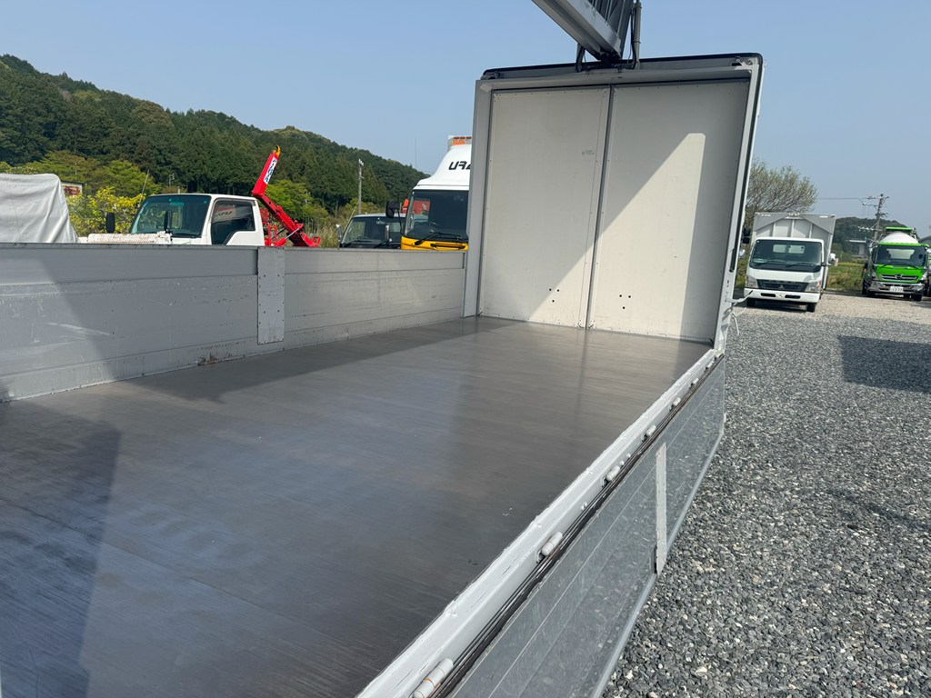 平成26年式☆日野デュトロ 超ロングアルミウイング|中古トラックの販売・買取・査定のアイナビ