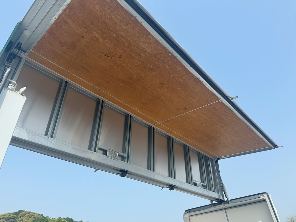 平成26年式☆日野デュトロ 超ロングアルミウイング|中古トラックの販売・買取・査定のアイナビ