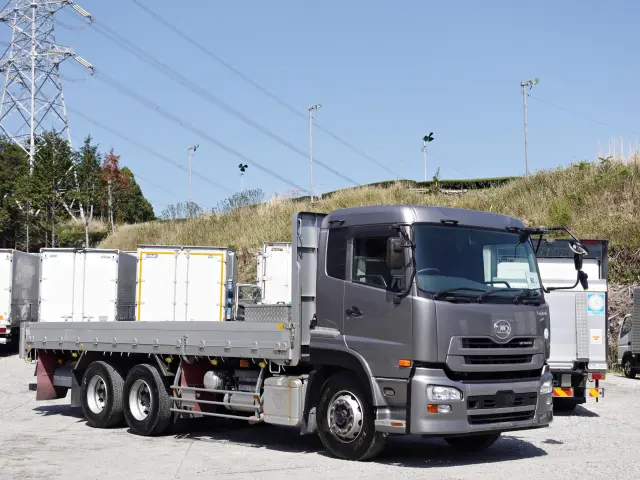 積載11.8t大型平ボディー|中古トラックの販売・買取・査定のアイナビ