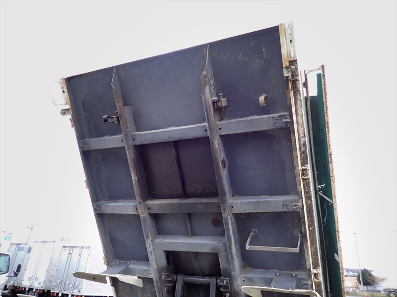 【351034】新明和工業製土砂ダンプ|中古トラックの販売・買取・査定のアイナビ