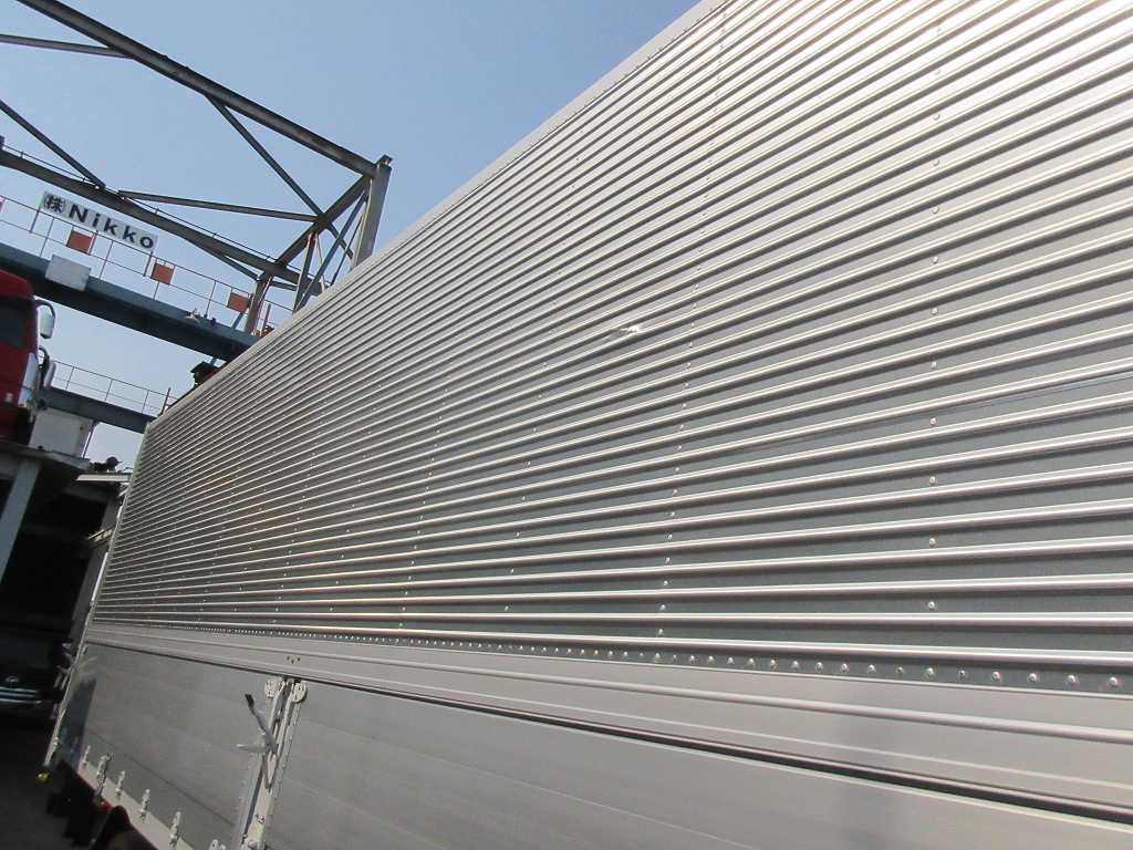 4軸低床車検付きハイルーフアルミウイング|中古トラックの販売・買取・査定のアイナビ