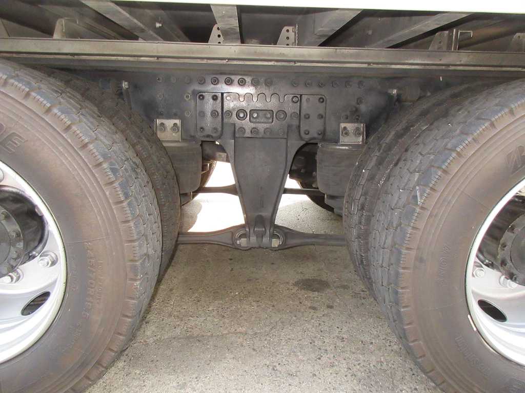 4軸低床車検付きハイルーフアルミウイング|中古トラックの販売・買取・査定のアイナビ