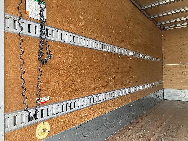 日野 バン車 デュトロ|中古トラックの販売・買取・査定のアイナビ