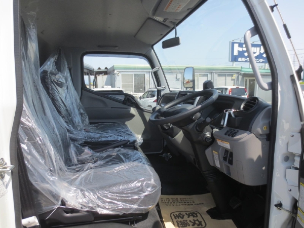 三菱キャンター4段ラジコンクレーン付|中古トラックの販売・買取・査定のアイナビ