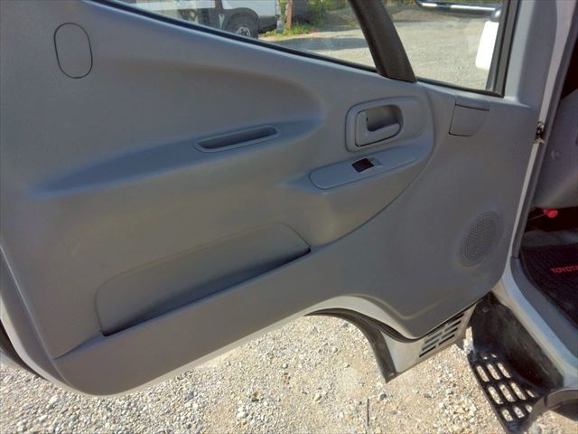 H31年 トヨタトヨエース2t低床平ボディAT車|中古トラックの販売・買取・査定のアイナビ