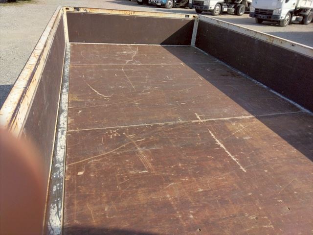 H31年 トヨタトヨエース2t低床平ボディAT車|中古トラックの販売・買取・査定のアイナビ