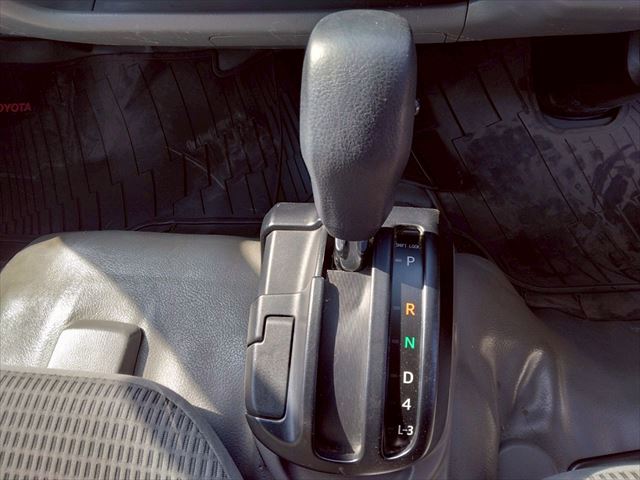 H31年 トヨタトヨエース2t低床平ボディAT車|中古トラックの販売・買取・査定のアイナビ