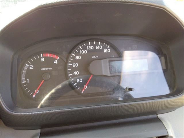 H31年 トヨタトヨエース2t低床平ボディAT車|中古トラックの販売・買取・査定のアイナビ