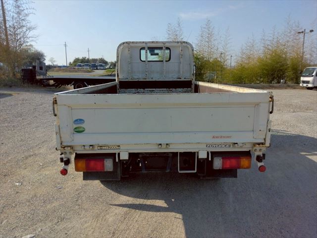 H31年 トヨタトヨエース2t低床平ボディAT車|中古トラックの販売・買取・査定のアイナビ