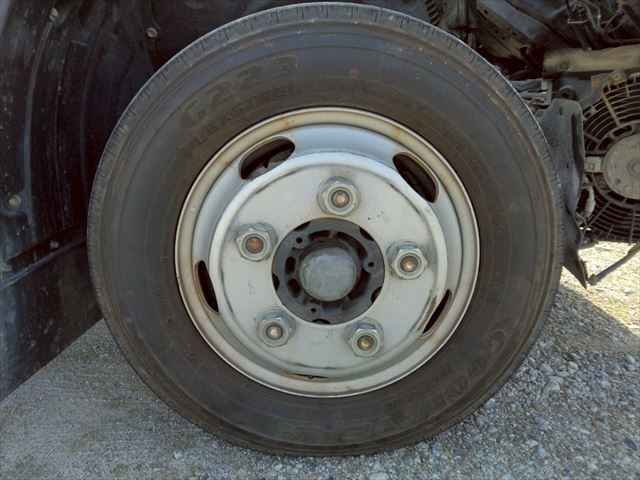 H31年 トヨタトヨエース2t低床平ボディAT車|中古トラックの販売・買取・査定のアイナビ