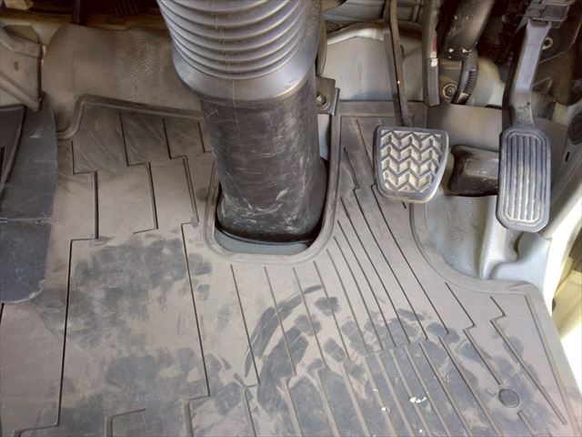 H31年 トヨタトヨエース2t低床平ボディAT車|中古トラックの販売・買取・査定のアイナビ