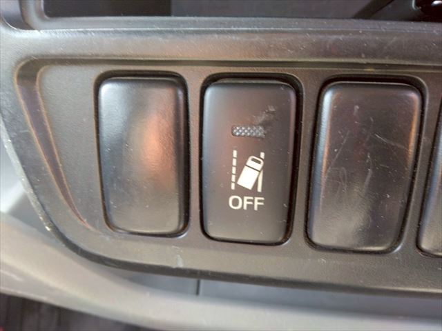 H31年 トヨタトヨエース2t低床平ボディAT車|中古トラックの販売・買取・査定のアイナビ