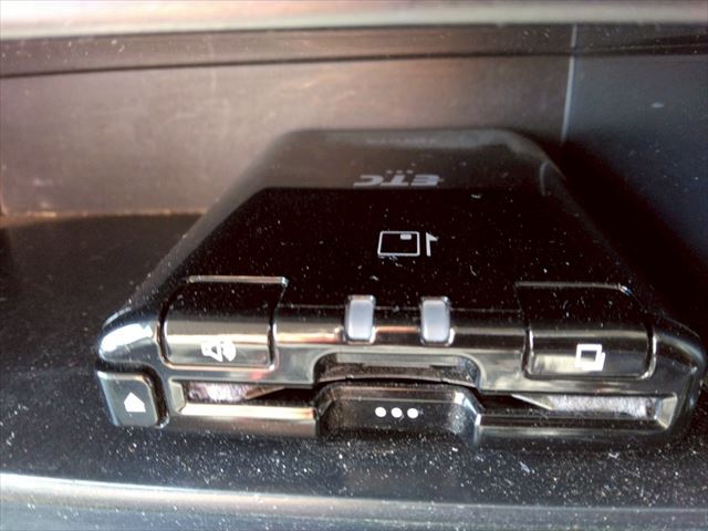 H31年 トヨタトヨエース2t低床平ボディAT車|中古トラックの販売・買取・査定のアイナビ