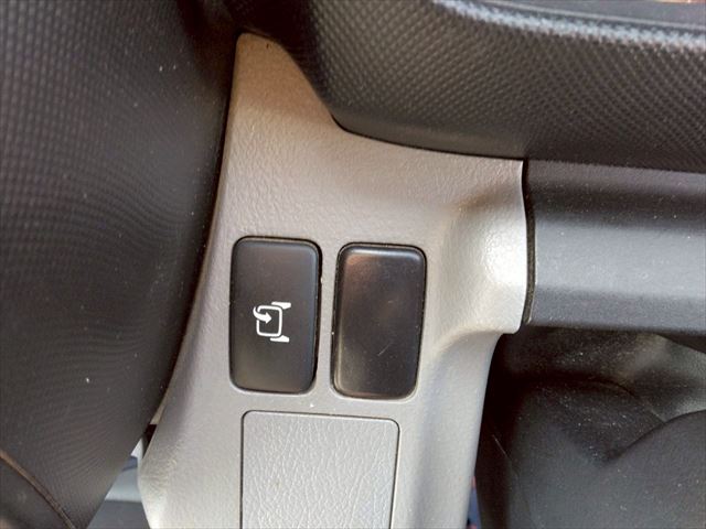 H31年 トヨタトヨエース2t低床平ボディAT車|中古トラックの販売・買取・査定のアイナビ