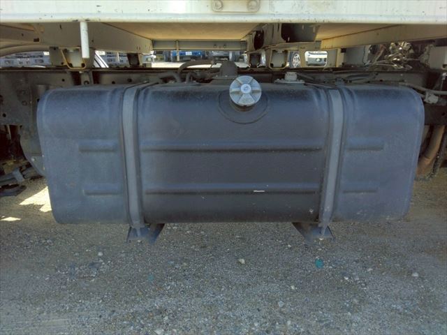 H31年 トヨタトヨエース2t低床平ボディAT車|中古トラックの販売・買取・査定のアイナビ