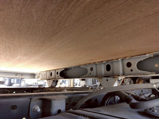 H31年 トヨタトヨエース2t低床平ボディAT車|中古トラックの販売・買取・査定のアイナビ