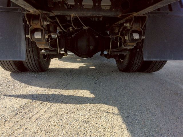 H31年 トヨタトヨエース2t低床平ボディAT車|中古トラックの販売・買取・査定のアイナビ